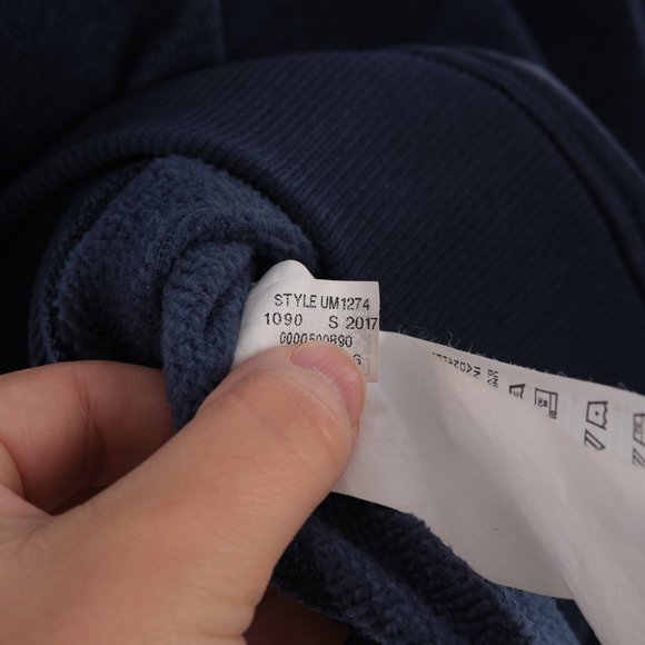 Under Armour Navy 1/4 Zip Men's Sweater Large - Picture 8 of 8